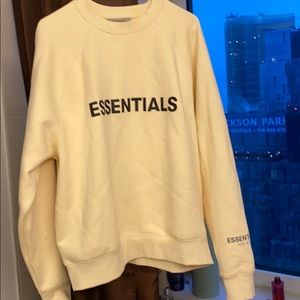 Essentials craw neck sweatshirt new without tag